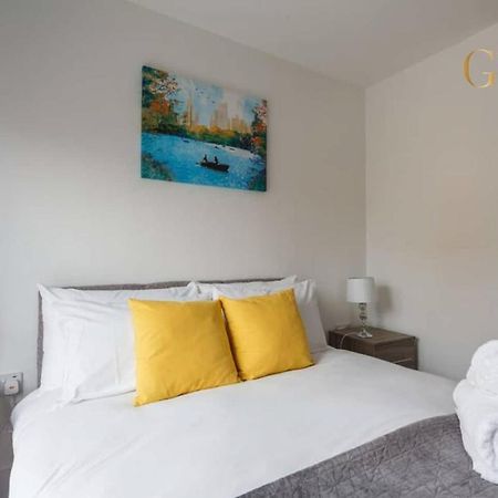 2 Bedroom Apartment Chapel Riverside At Goshen Property Serviced Accommodation Southampton, Free Wifi & Parking Dış mekan fotoğraf