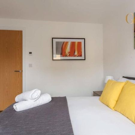 2 Bedroom Apartment Chapel Riverside At Goshen Property Serviced Accommodation Southampton, Free Wifi & Parking Dış mekan fotoğraf